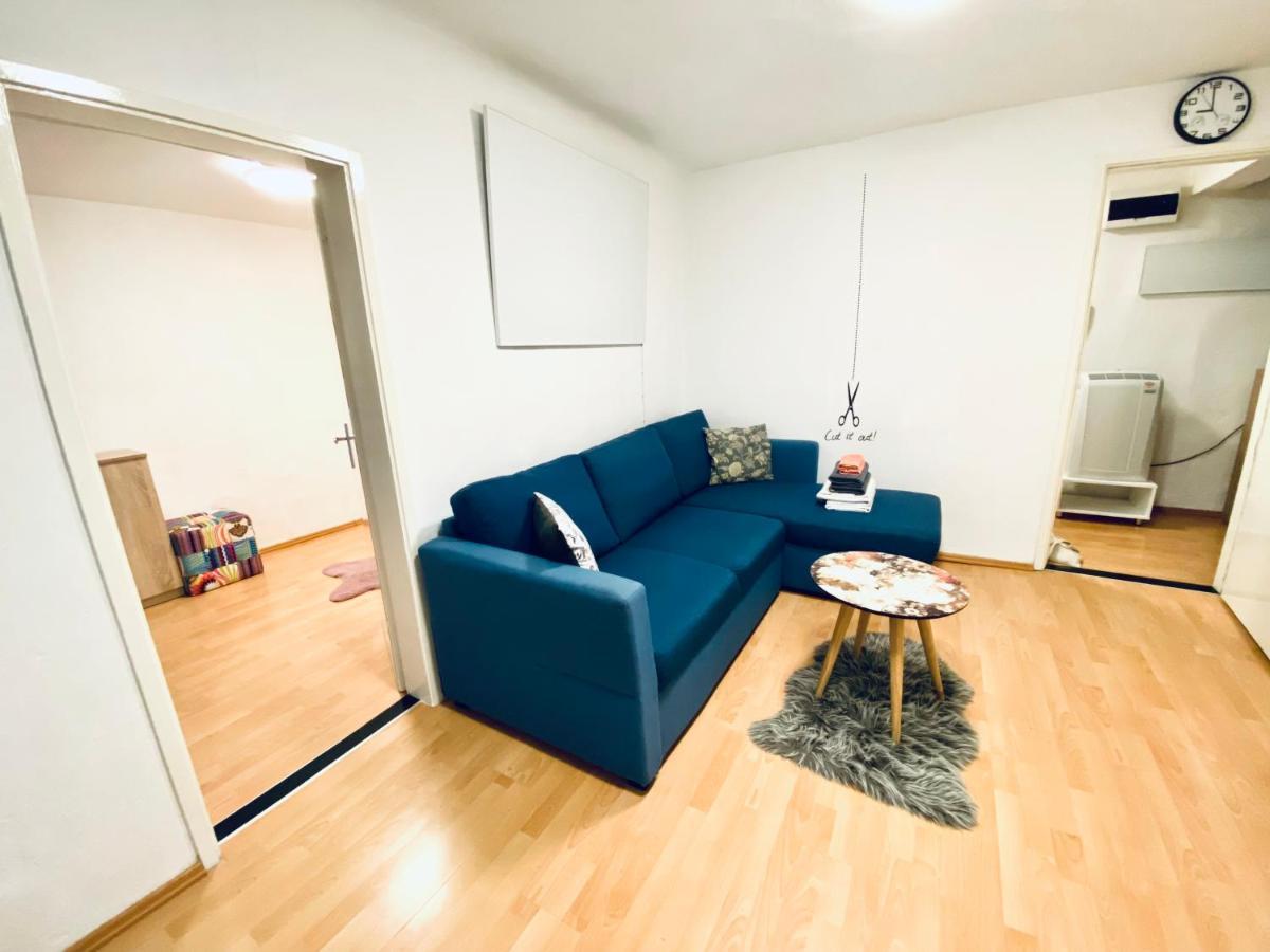 1Br Apartment On The Most Beautiful Street In Ljubljana Center Экстерьер фото